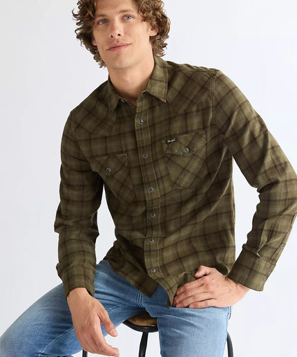 LÉINE THIARTHAR RIALTA WRANGLER, OÍCHE OLÓIGE