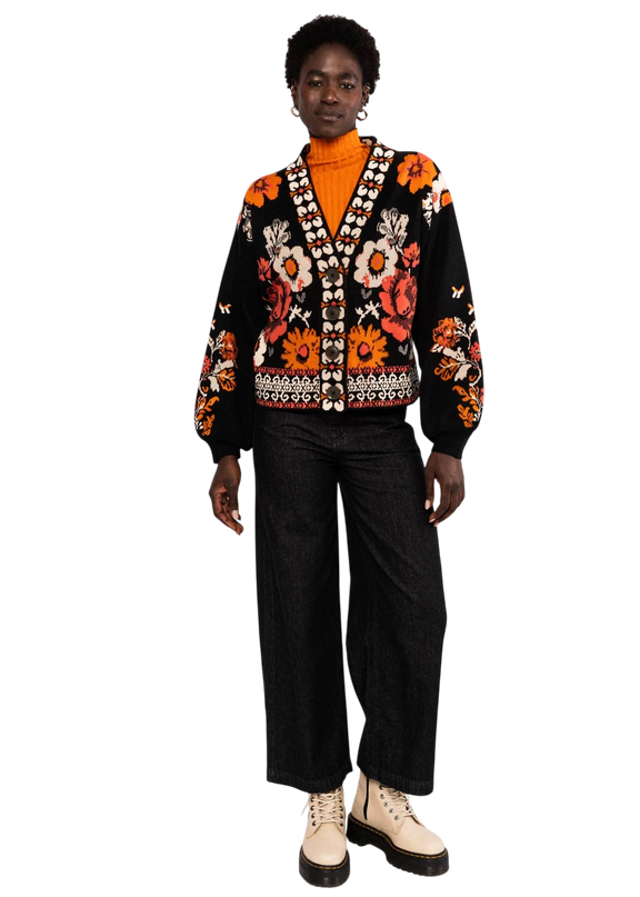 BLUTSGESCHWISTER VEST CHARMING STORYTELLER, OPULENT ROSE CARPET