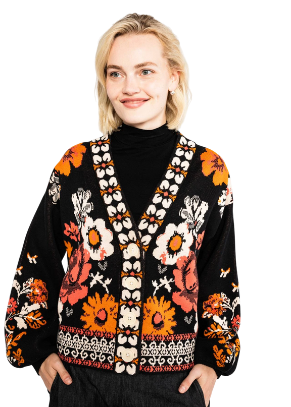 BLUTSGESCHWISTER VEST CHARMING STORYTELLER, OPULENT ROSE CARPET