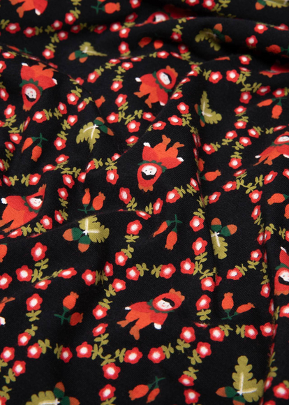 Froggy Queen, rose hip hella