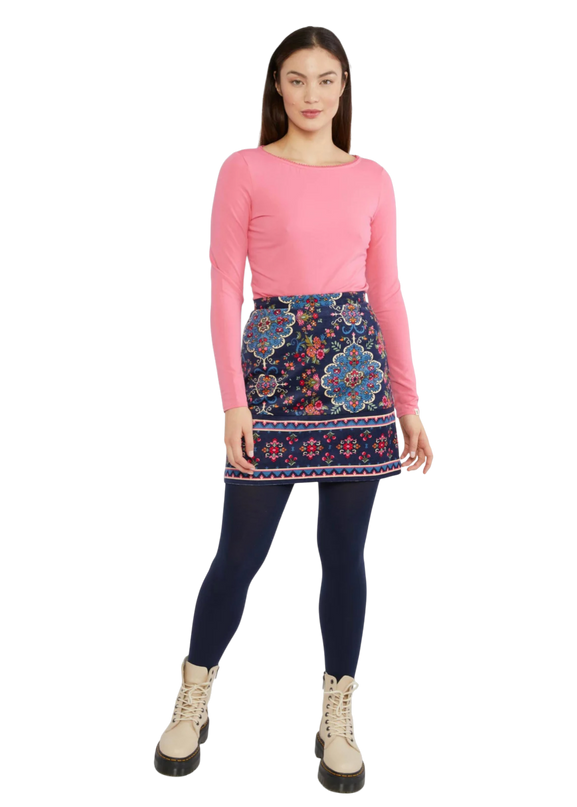 Dreamy Eyes", carpet of history