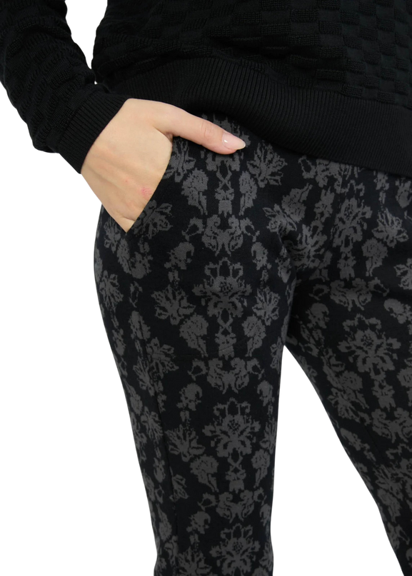 On a Winters Day Flared princess tapestry black