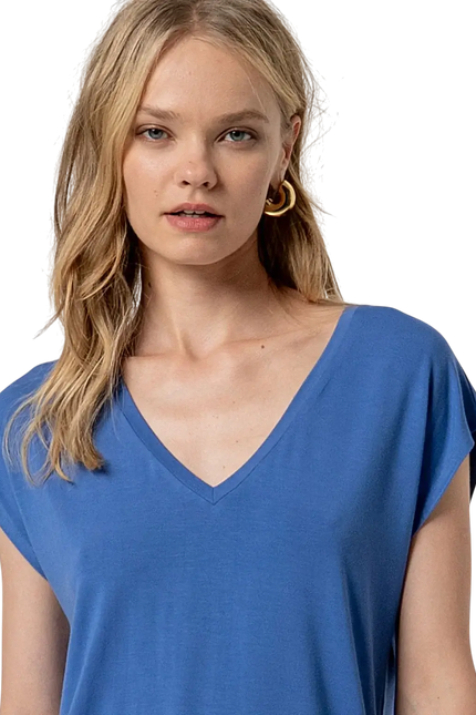 SURKANA V-NECK T-SHIRT BLUE