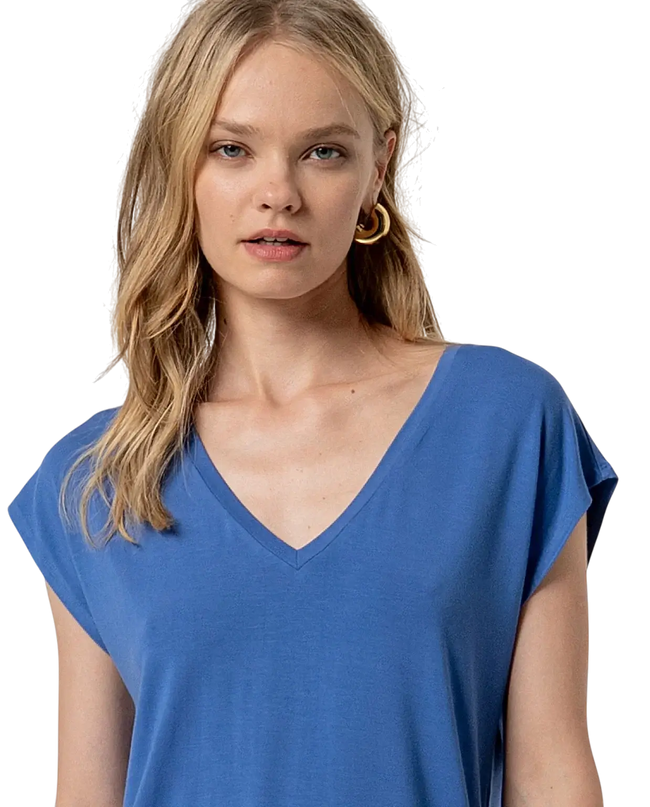 BLUE V-NECK T-SHIRT