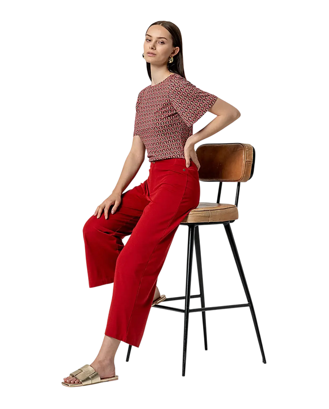 RED PANTS WITH POCKETS