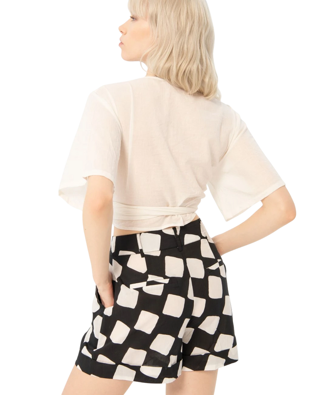 Surkana short, zwart-wit