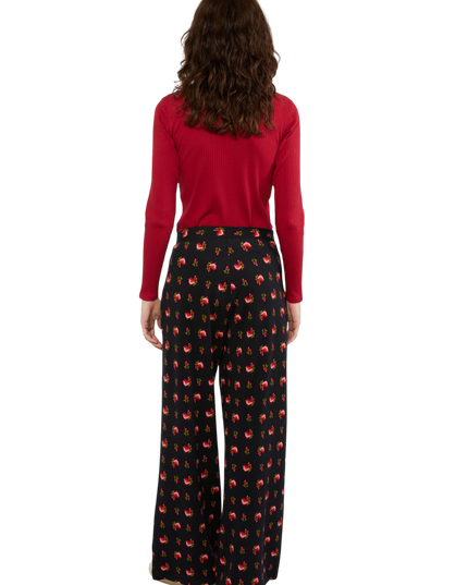 Die Beene von Marlene Blackbird