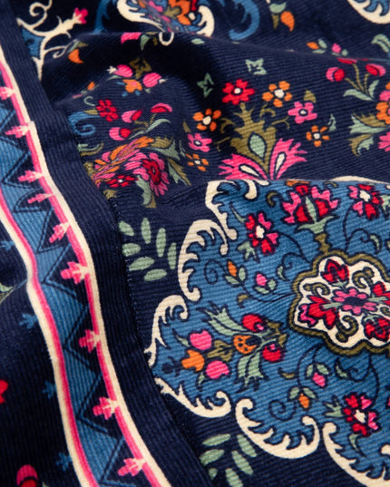 Dreamy Eyes", carpet of history