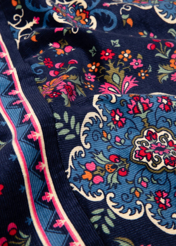 Dreamy Eyes", carpet of history