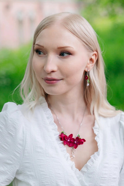 DAUGHTER OF THE NORTH THE BEAUTY OF PASSION OORBELLEN SMALL