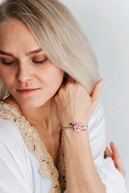 DAUGHTER OF THE NORTH TWINFLOWER BRACELET
