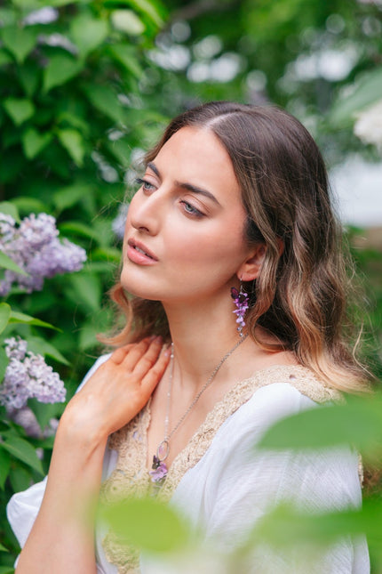 DAUGHTER OF THE NORTH LILAC OF DREAMS OORBELLEN, MID SIZE, 18K GOLD PLATED