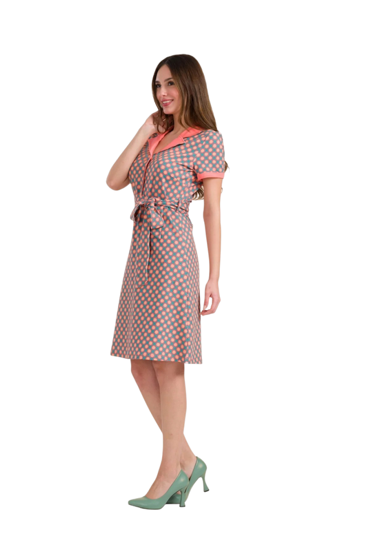 Monique vintage coral flower