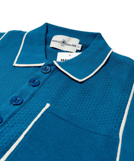 MADCAP CAGNEY RETRO TEKSTURERET POLOBLUSE MED LOMMEKANT I CORSAIR