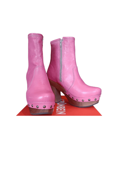 GRUNBEIN Isabell Pink
