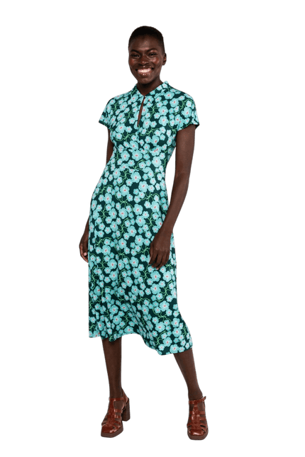 BLUTSGESCHWISTER Abito Midi Now We Are Talking Ease, nella radura primaverile