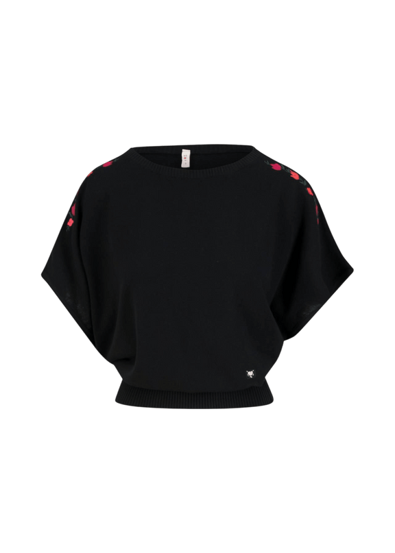 PICNIC FRIEND, ELEGANT LADY IN BLACK