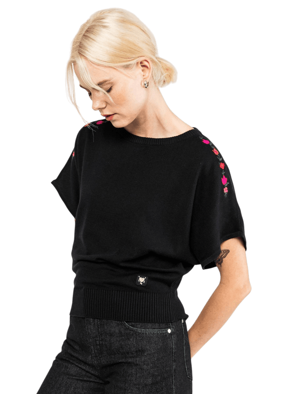 PICNIC FRIEND, ELEGANT LADY IN BLACK