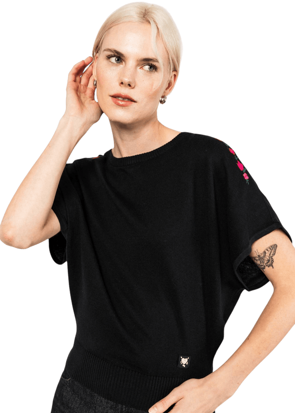 PICNIC FRIEND, ELEGANT LADY IN BLACK