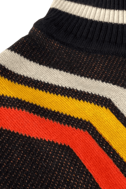 MADCAP Pirelli 60s Mod Textured Knit Mock Turtleneck Jumper in Black